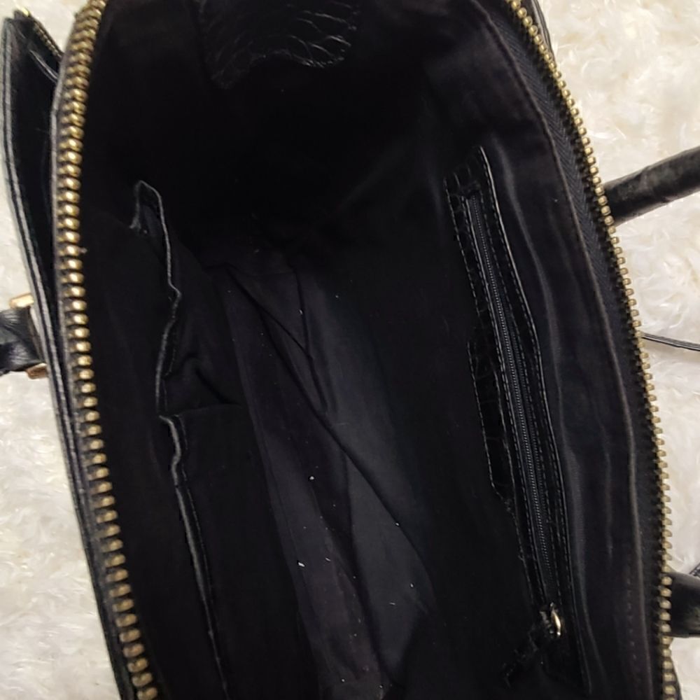 Kenneth Cole handbag  - Picture 6 of 9
